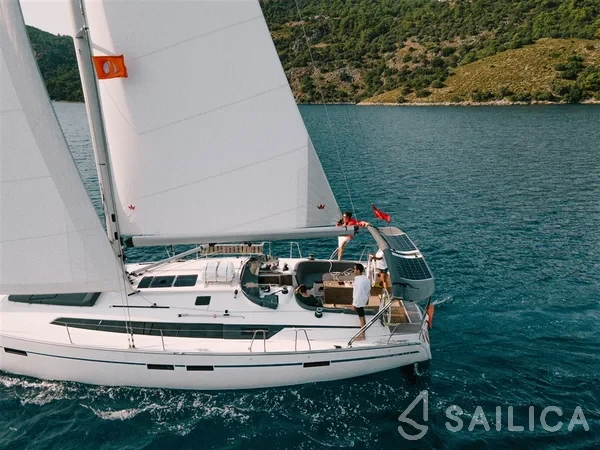 Bavaria 46 Cruiser - Yacht Charter Sailica