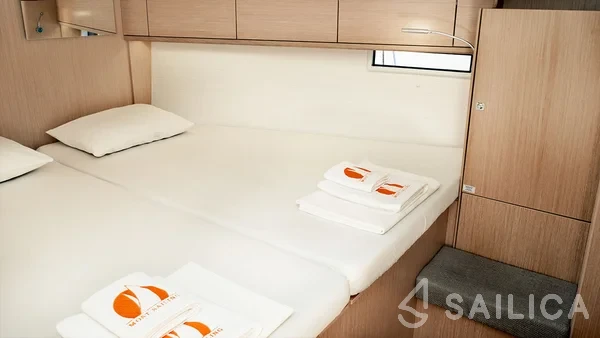 Bavaria 46 Cruiser - Yacht Charter Sailica