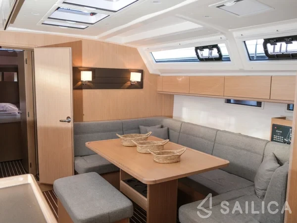 Bavaria 46 Cruiser - Yacht Charter Sailica