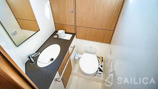 Bavaria 46 Cruiser - Yacht Charter Sailica