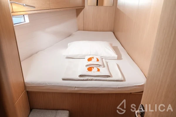 Bavaria 46 Cruiser - Yacht Charter Sailica