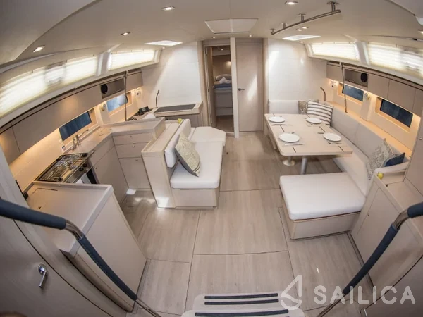 Oceanis 51.1 - Yacht Charter Sailica