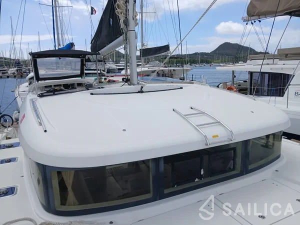 Lagoon 40 - Yacht Charter Sailica
