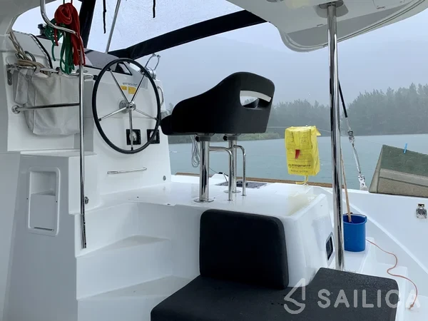 Lagoon 40 - Yacht Charter Sailica