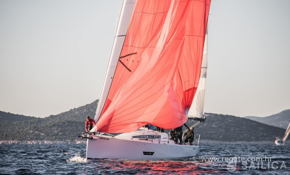 Elan E5 - Yacht Charter Sailica