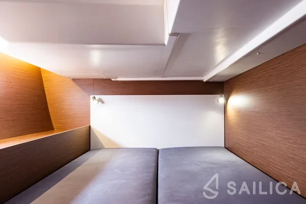 Oceanis 51.1 - Yacht Charter Sailica
