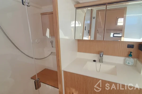 Bavaria C45 - Yacht Charter Sailica