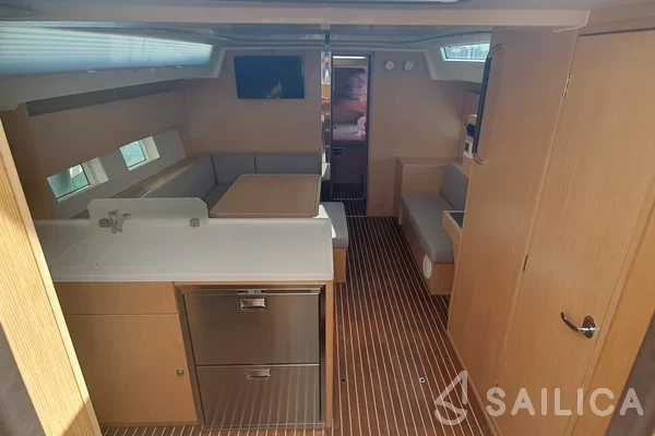 Bavaria C45 - Yacht Charter Sailica