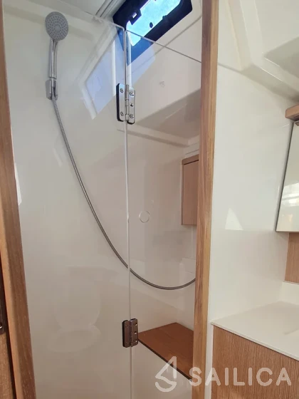 Bavaria C45 - Yacht Charter Sailica