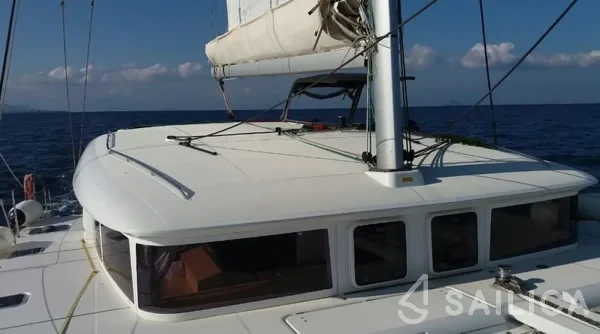 Lagoon 400 S2 - Yacht Charter Sailica