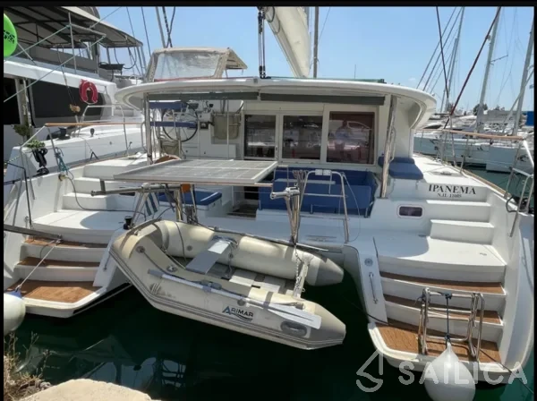 Lagoon 400 S2 - Yacht Charter Sailica