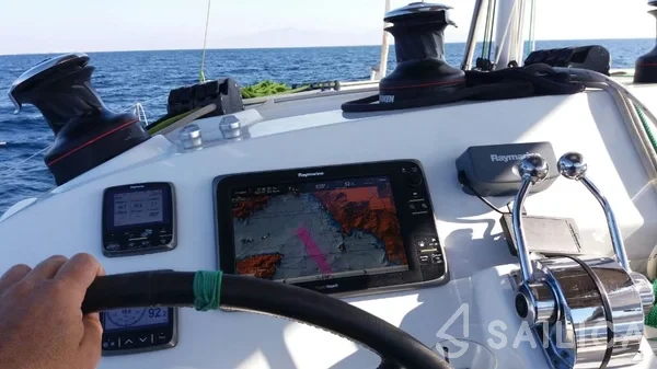 Lagoon 400 S2 - Yacht Charter Sailica