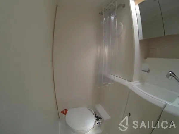 Lagoon 400 S2 - Yacht Charter Sailica