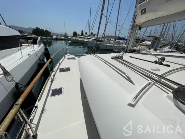 Lagoon 400 S2 - Yacht Charter Sailica