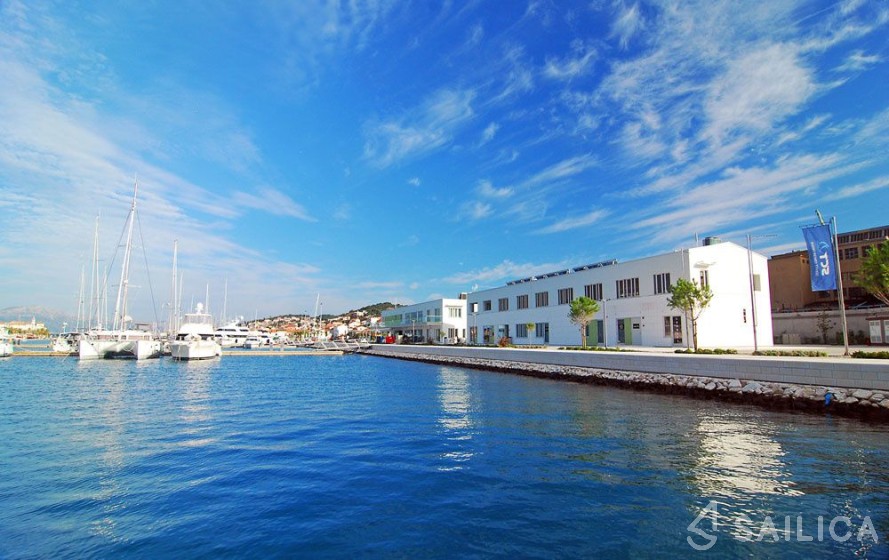 Seamaster 45 - Yacht Charter Sailica