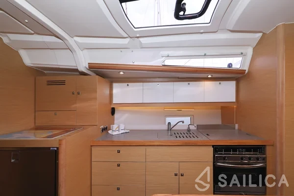 Dufour 430 Grand Large - Yacht Charter Sailica
