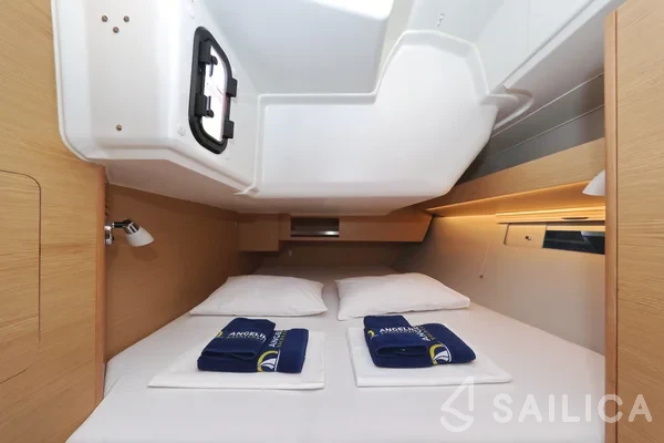 Dufour 430 Grand Large - Yacht Charter Sailica