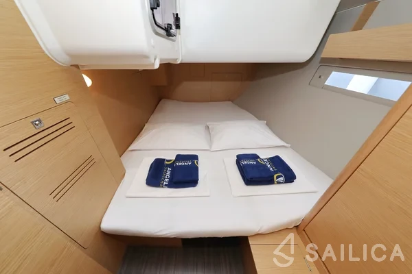 Dufour 412 GL - Yacht Charter Sailica