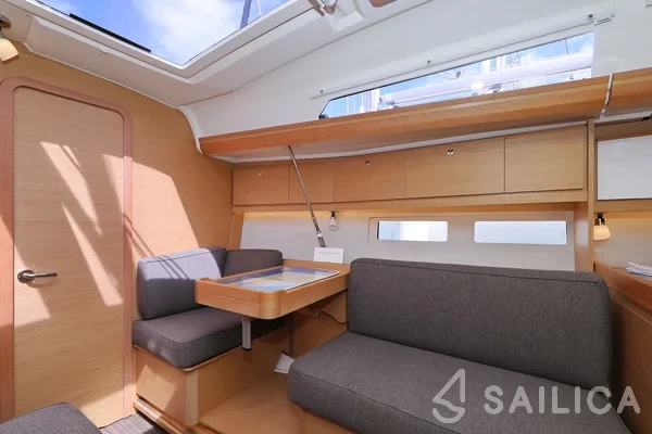 Dufour 412 GL - Yacht Charter Sailica
