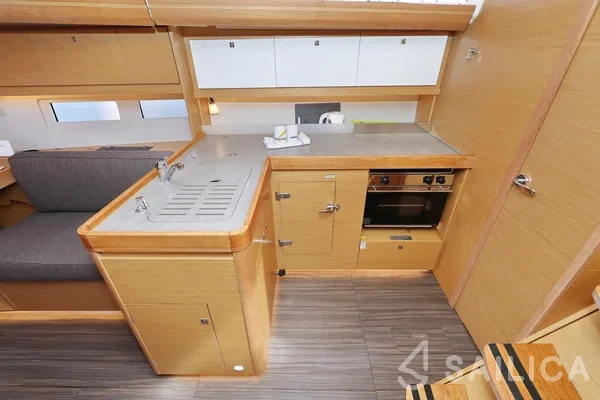 Dufour 412 GL - Yacht Charter Sailica