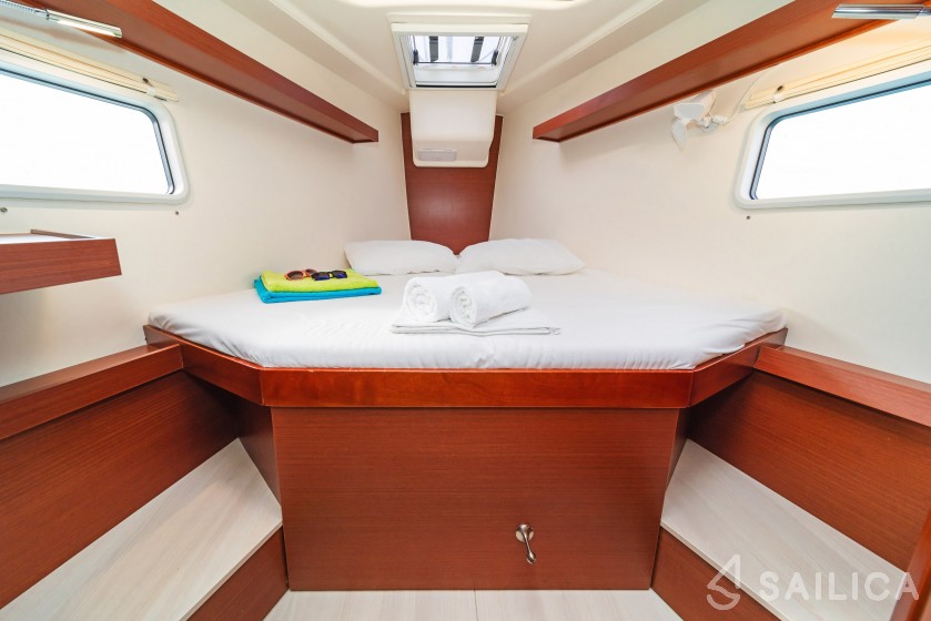 Hanse 418 - Yacht Charter Sailica