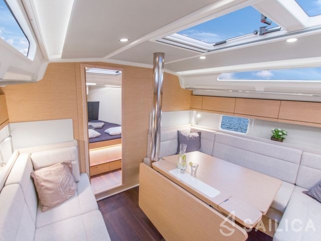 Hanse 418 - Yacht Charter Sailica