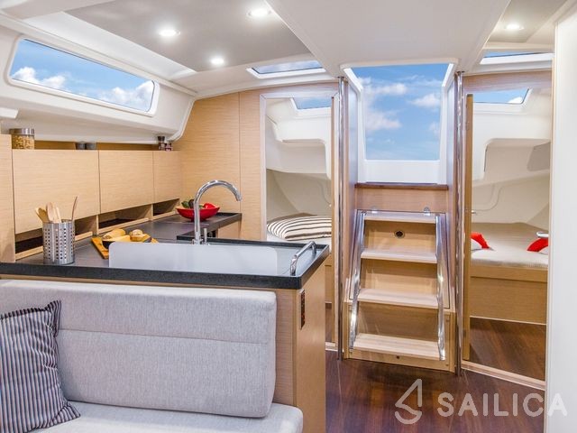 Hanse 418 - Yacht Charter Sailica