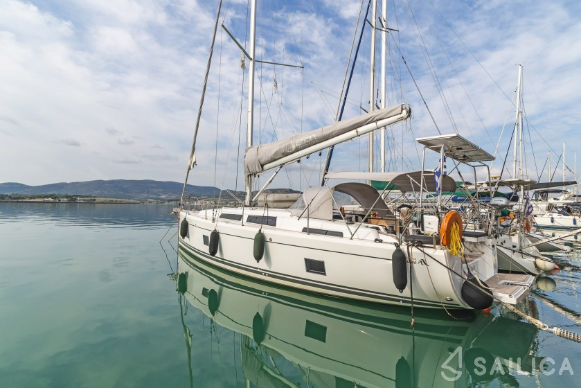 Hanse 418 - Yacht Charter Sailica