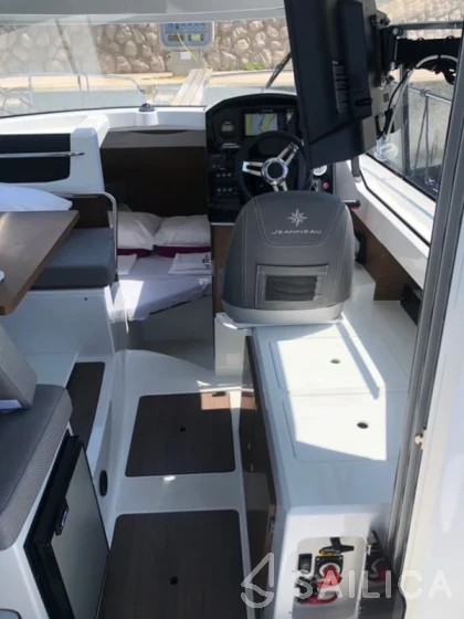 Merry Fisher 795 - Yacht Charter Sailica
