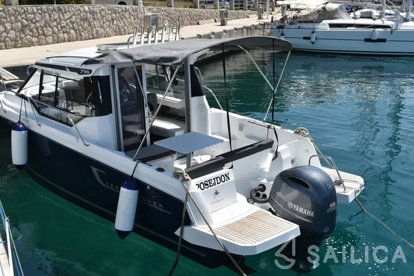 Merry Fisher 795 - Yacht Charter Sailica