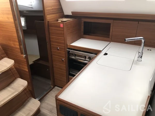 Elan Impression 40.1 - Yacht Charter Sailica