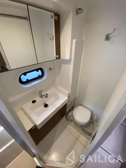 Bali 4.1 - Yacht Charter Sailica