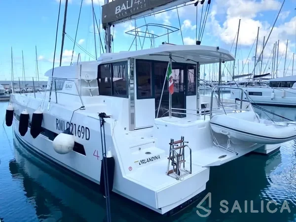 Bali 4.1 - Yacht Charter Sailica