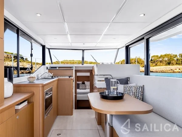 Swift Trawler 30 - Yacht Charter Sailica
