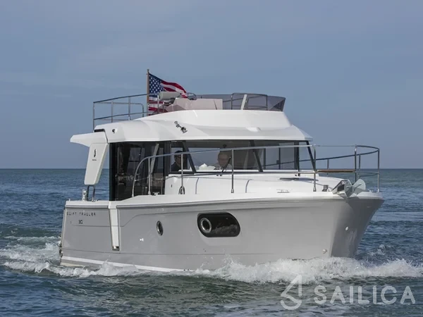 Swift Trawler 30 - Yacht Charter Sailica
