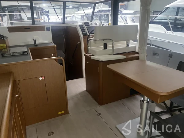 Swift Trawler 35 - Yacht Charter Sailica