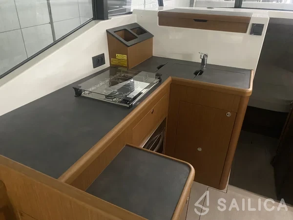 Swift Trawler 35 - Yacht Charter Sailica