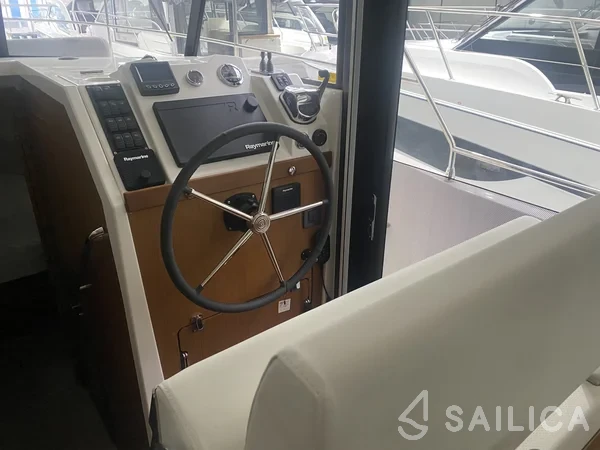 Swift Trawler 35 - Yacht Charter Sailica