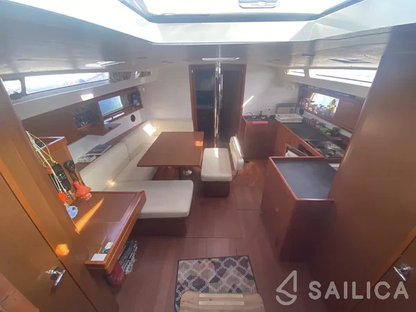 Oceanis 48 - Yacht Charter Sailica