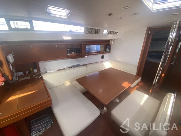 Oceanis 48 - Yacht Charter Sailica