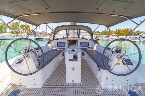 Sun Odyssey 410 - Yacht Charter Sailica