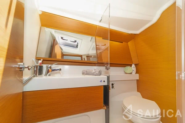 Sun Odyssey 410 - Yacht Charter Sailica