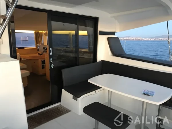 Lagoon 42 - Yacht Charter Sailica
