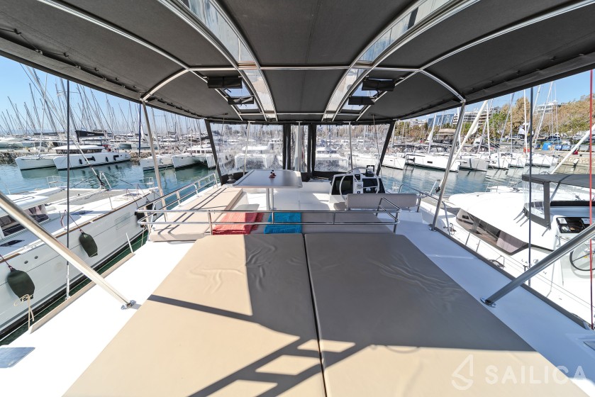 Bali 4.8  - Yacht Charter Sailica