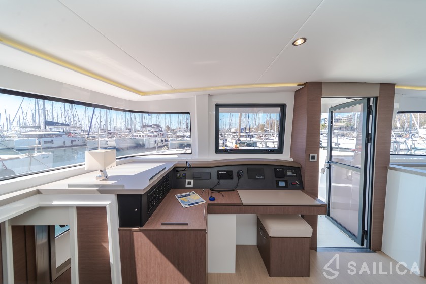 Bali 4.8  - Yacht Charter Sailica