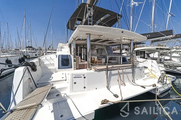 Bali 4.8  - Yacht Charter Sailica