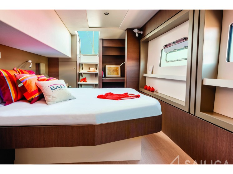 Bali 4.8  - Yacht Charter Sailica