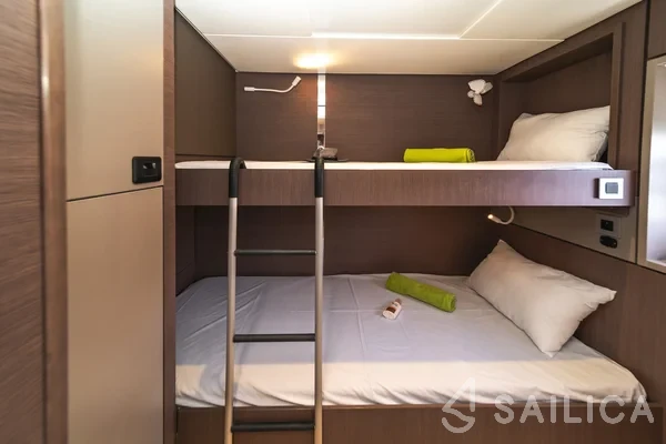 Bali 4.8  - Yacht Charter Sailica