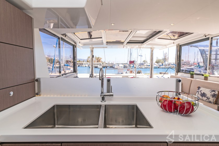 Bali 4.8  - Yacht Charter Sailica