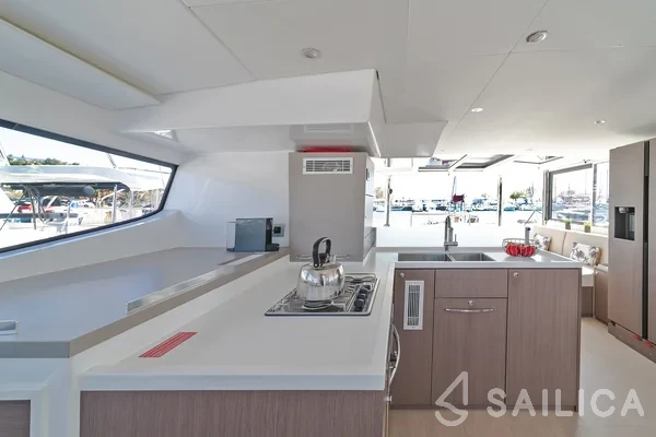 Bali 4.8  - Yacht Charter Sailica